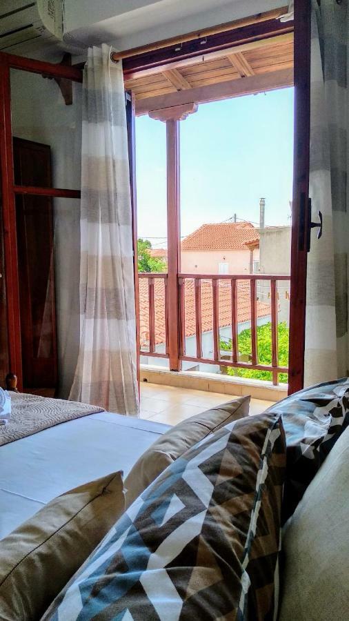 Ilaira Lejlighedshotel Skala Eressos Eksteriør billede